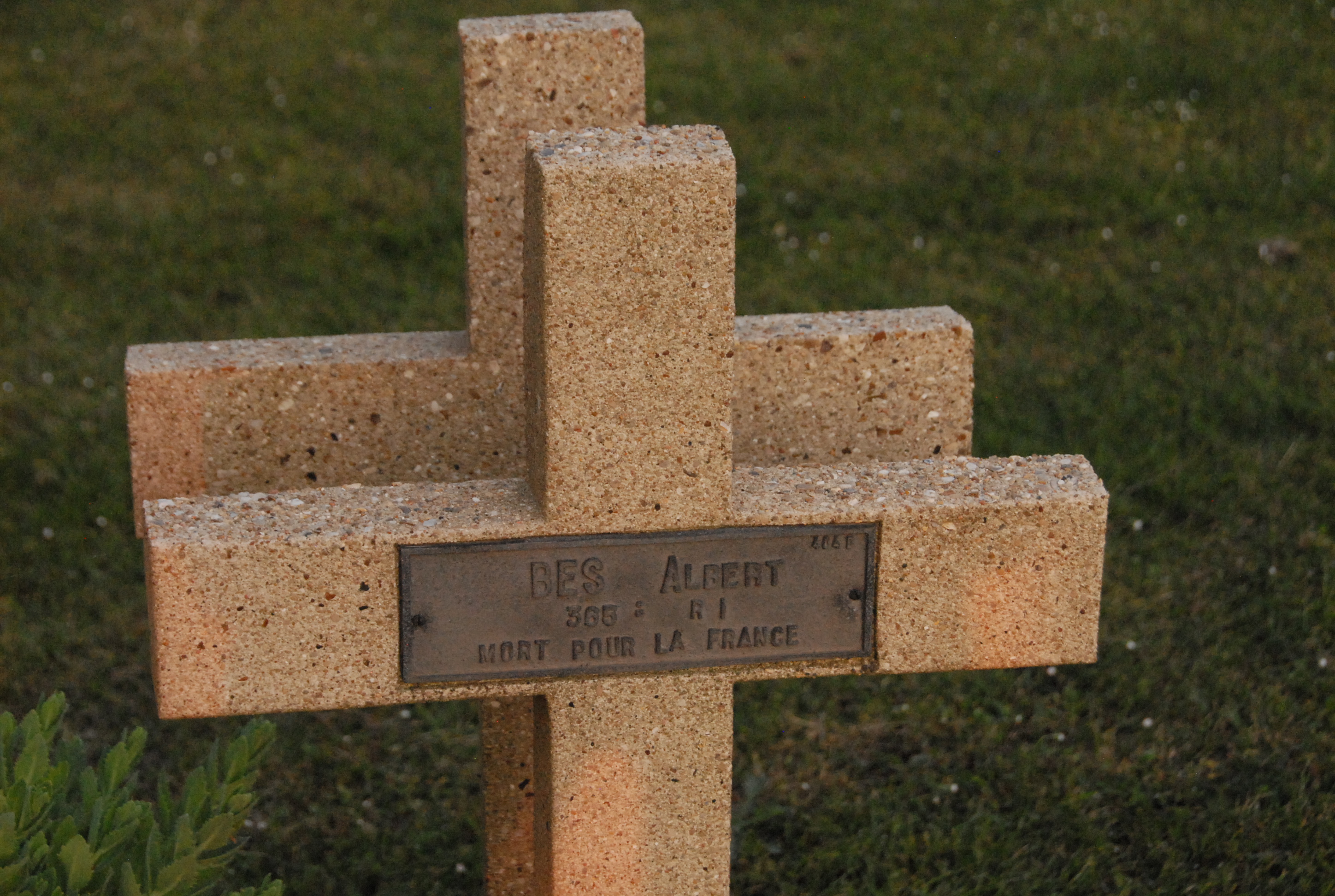 photo sépulture  soldat BES Albert