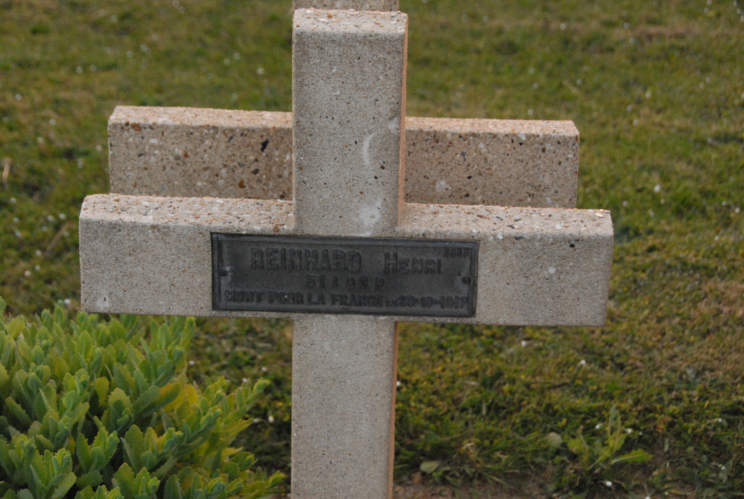 photo sépulture soldat REINHARD Henri