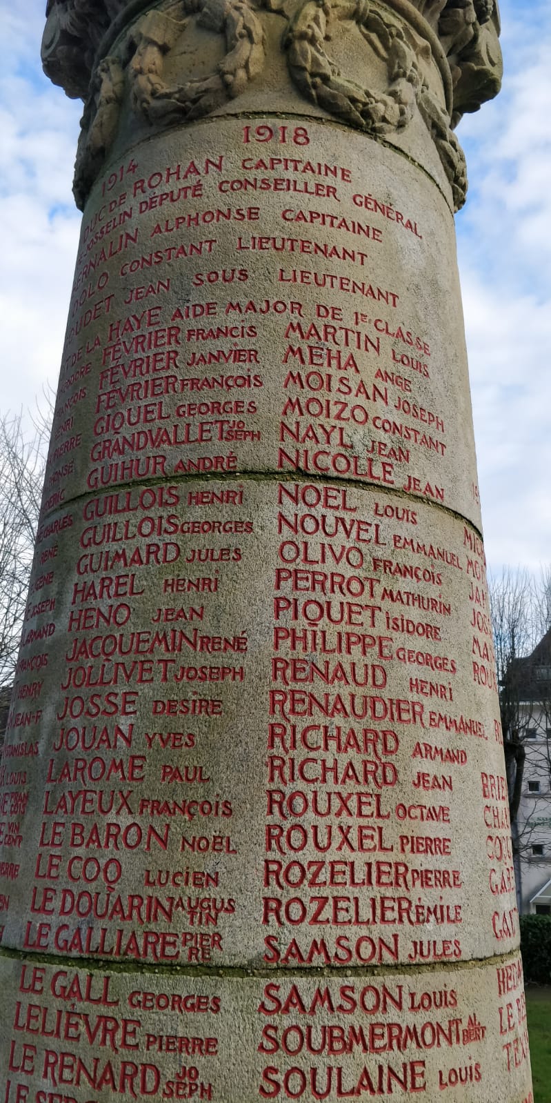 Monument aux Morts Josselin (Morbihan)