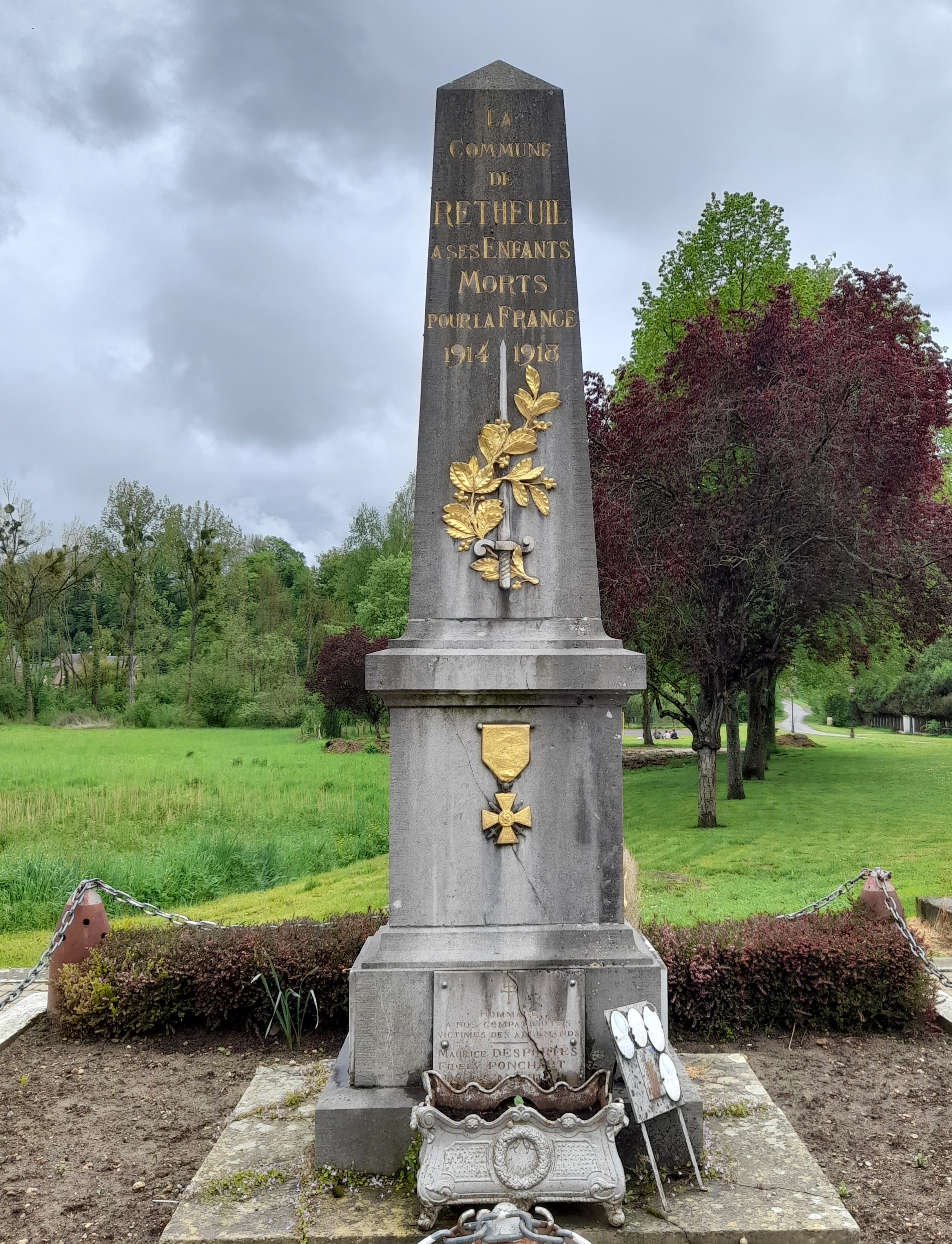 Monument aux morts Retheuil (Aisne) 