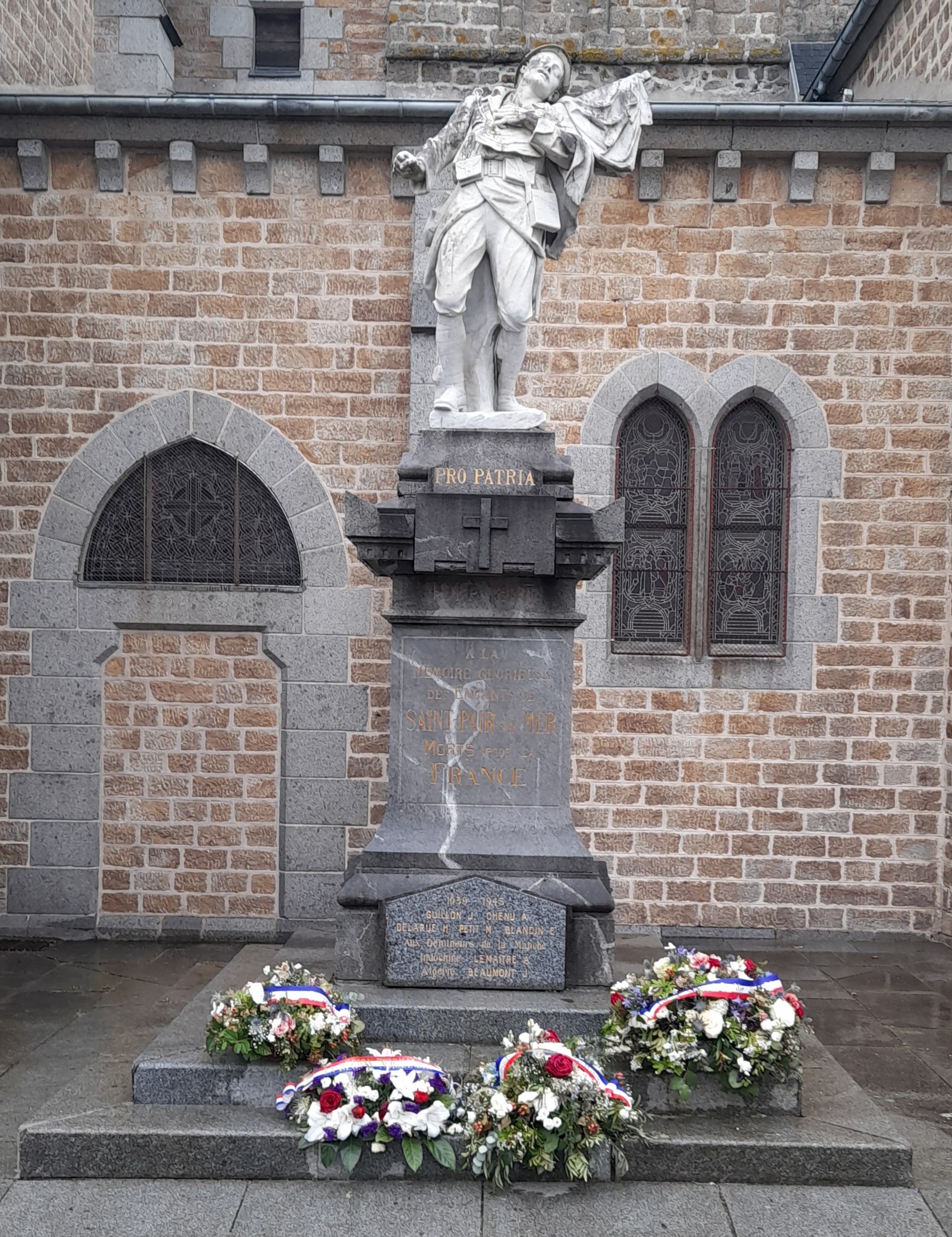 Monument aux Morts Saint Pair sur Mer face (50)