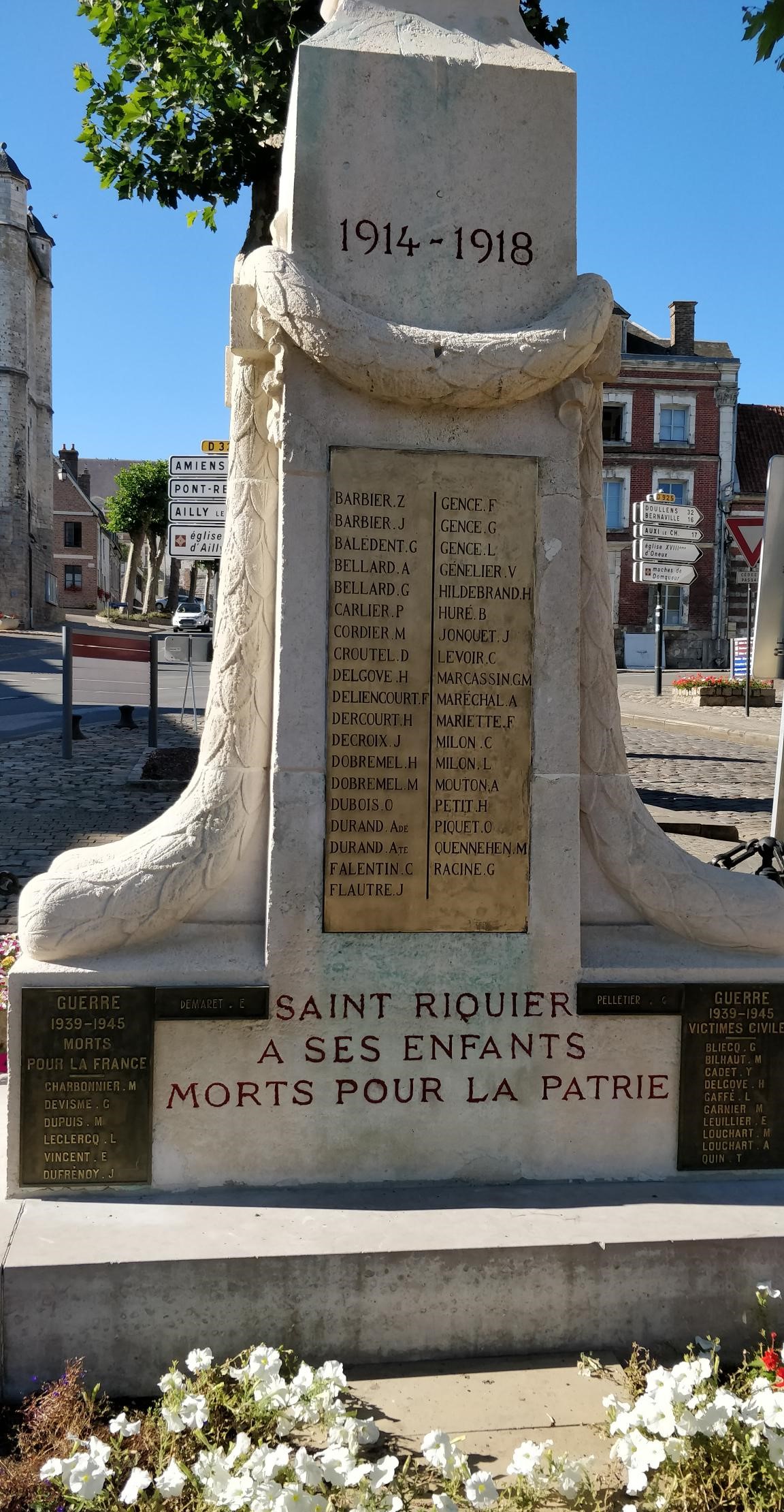 Monument aux Morts de Saint-Riquier (Somme)