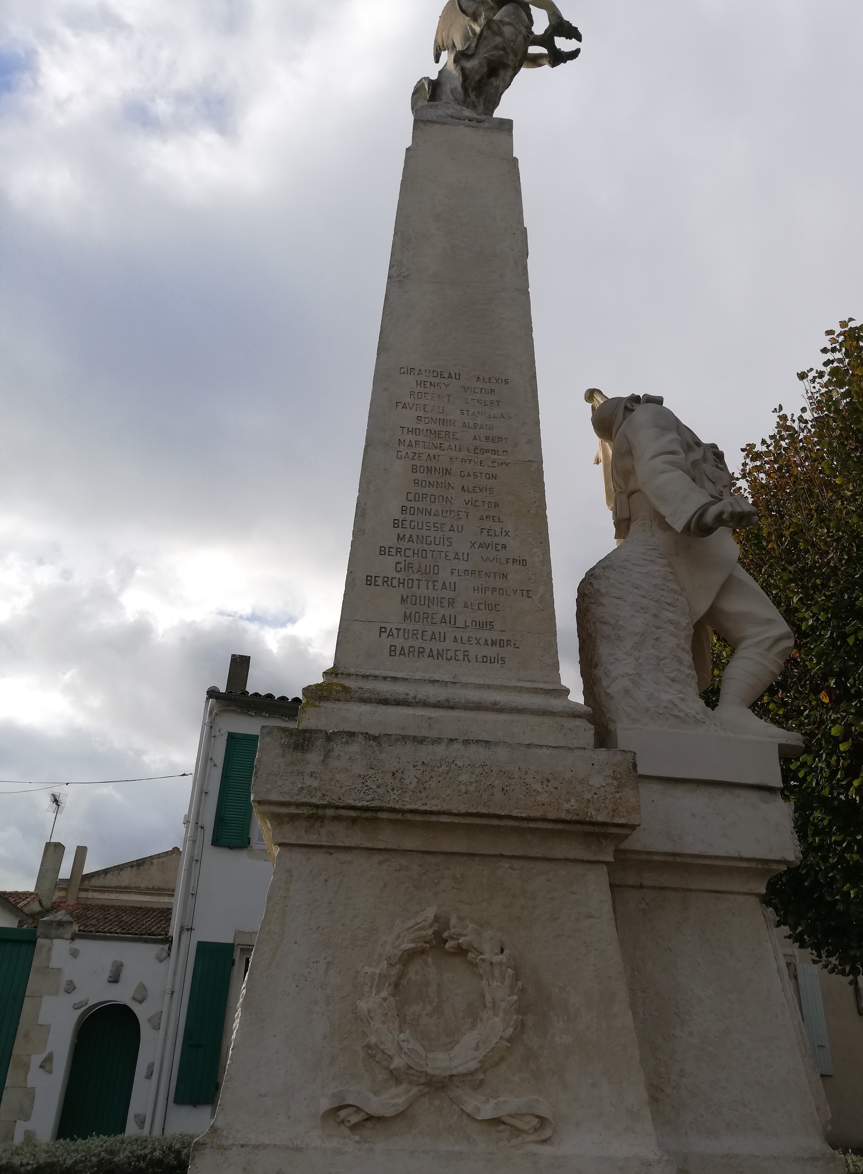 Monument aux Morts de Sainte Marie en Ré (Charente Inférieure)