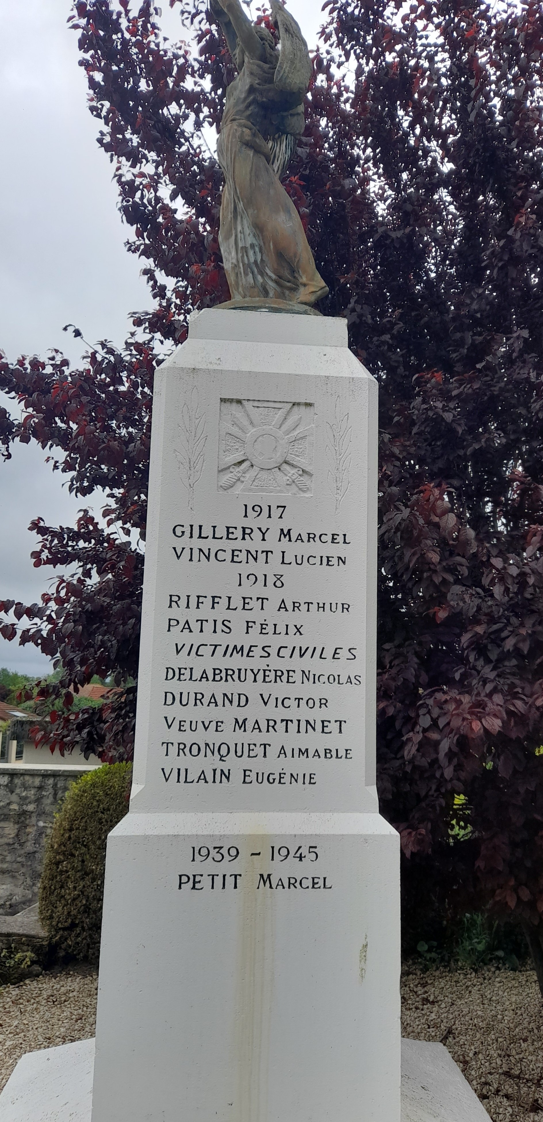 Monument aux Morts Sarcy (51)