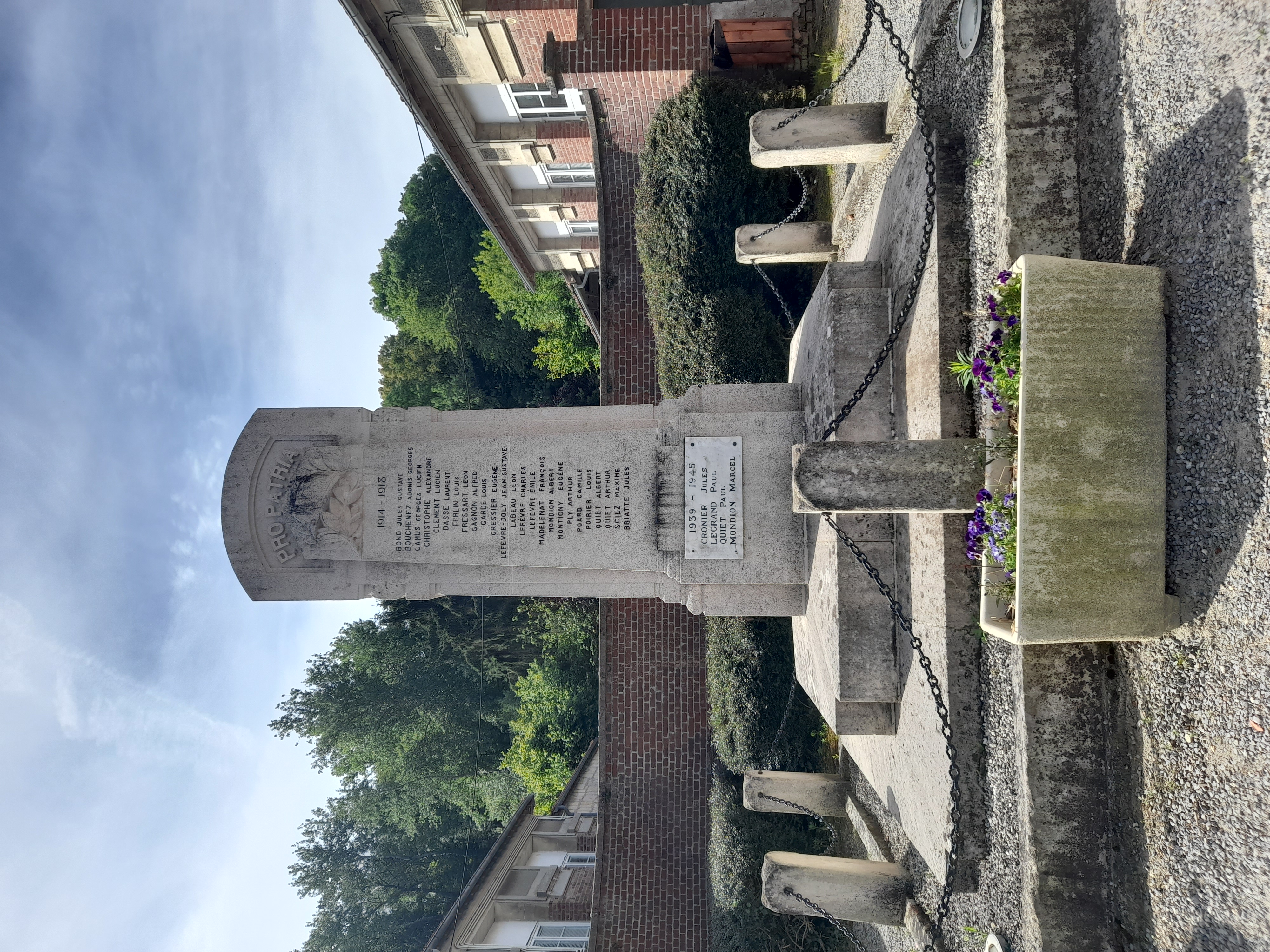 Monument aux Morts Trosly Loire (Aisne)
