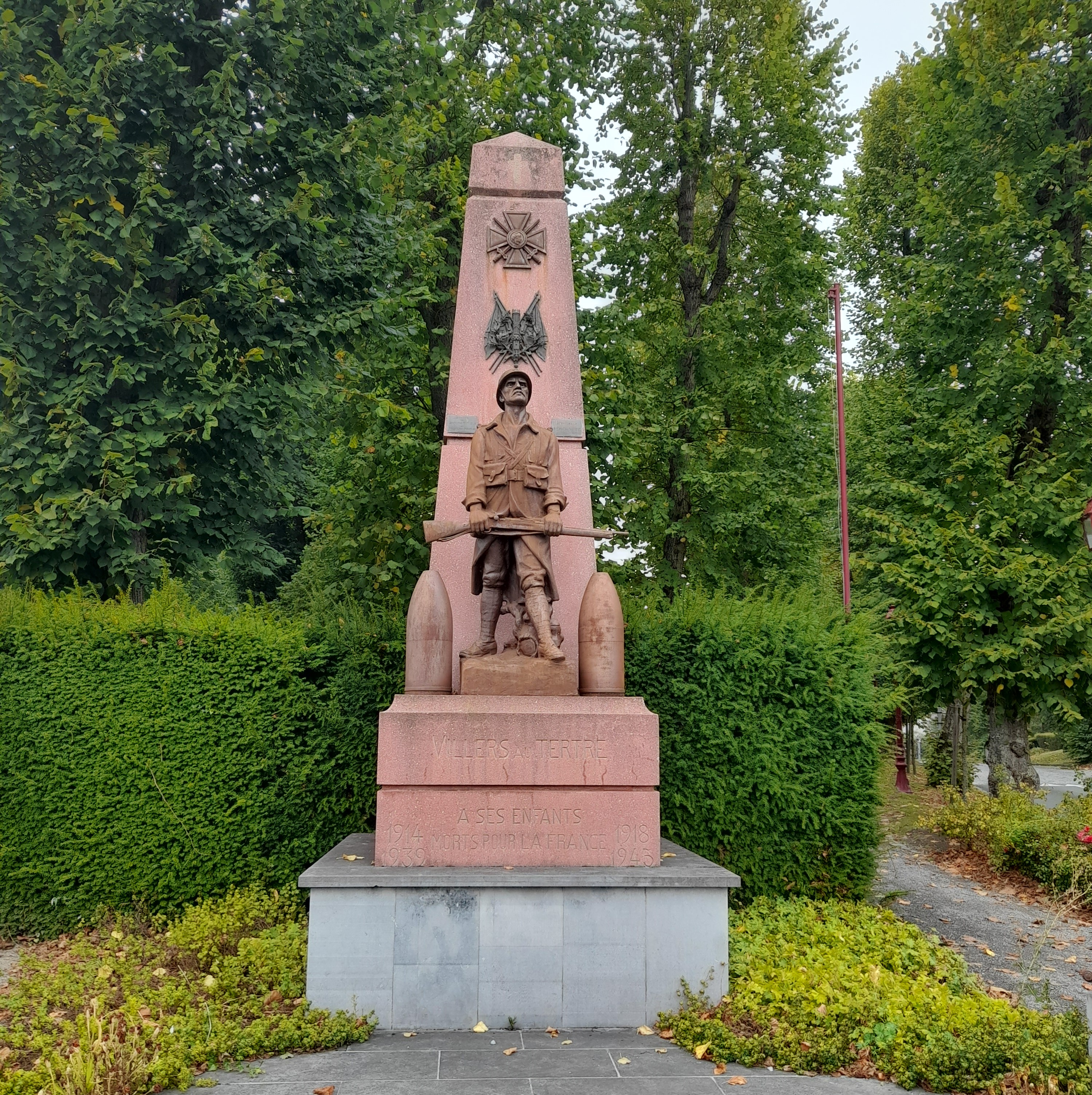 Monument aux Morts Villers-sur-Tertre (Nord)