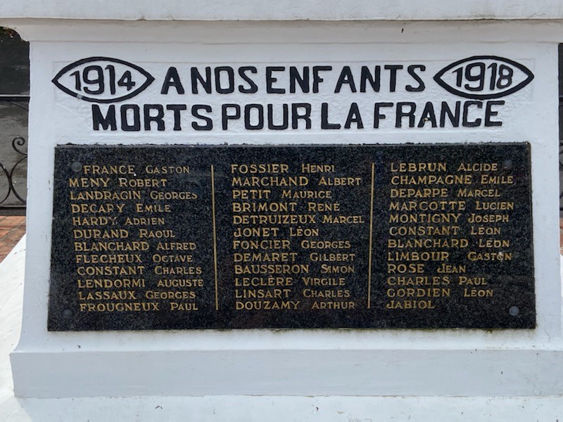 Monument aux Morts Wasigny (Ardennes)