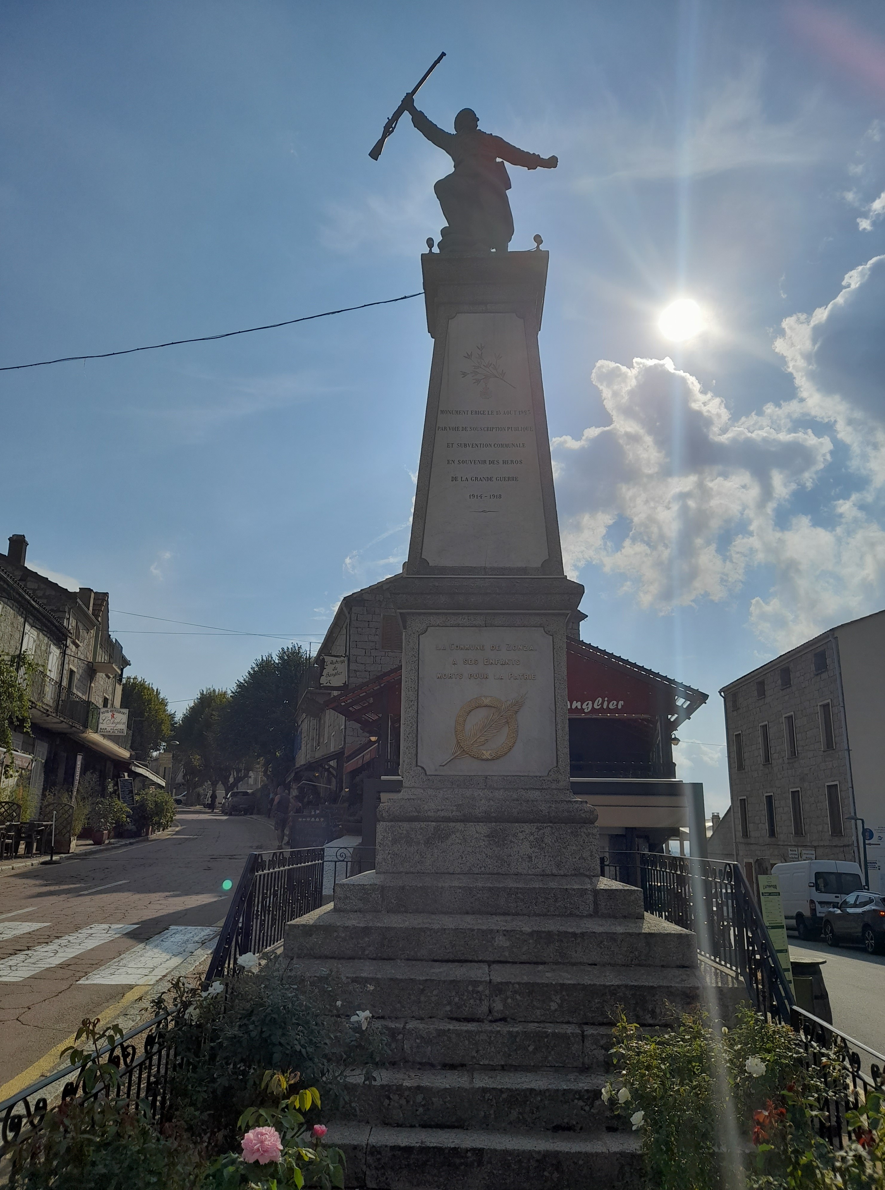 Monument aux Morts Zonza (Corse)
