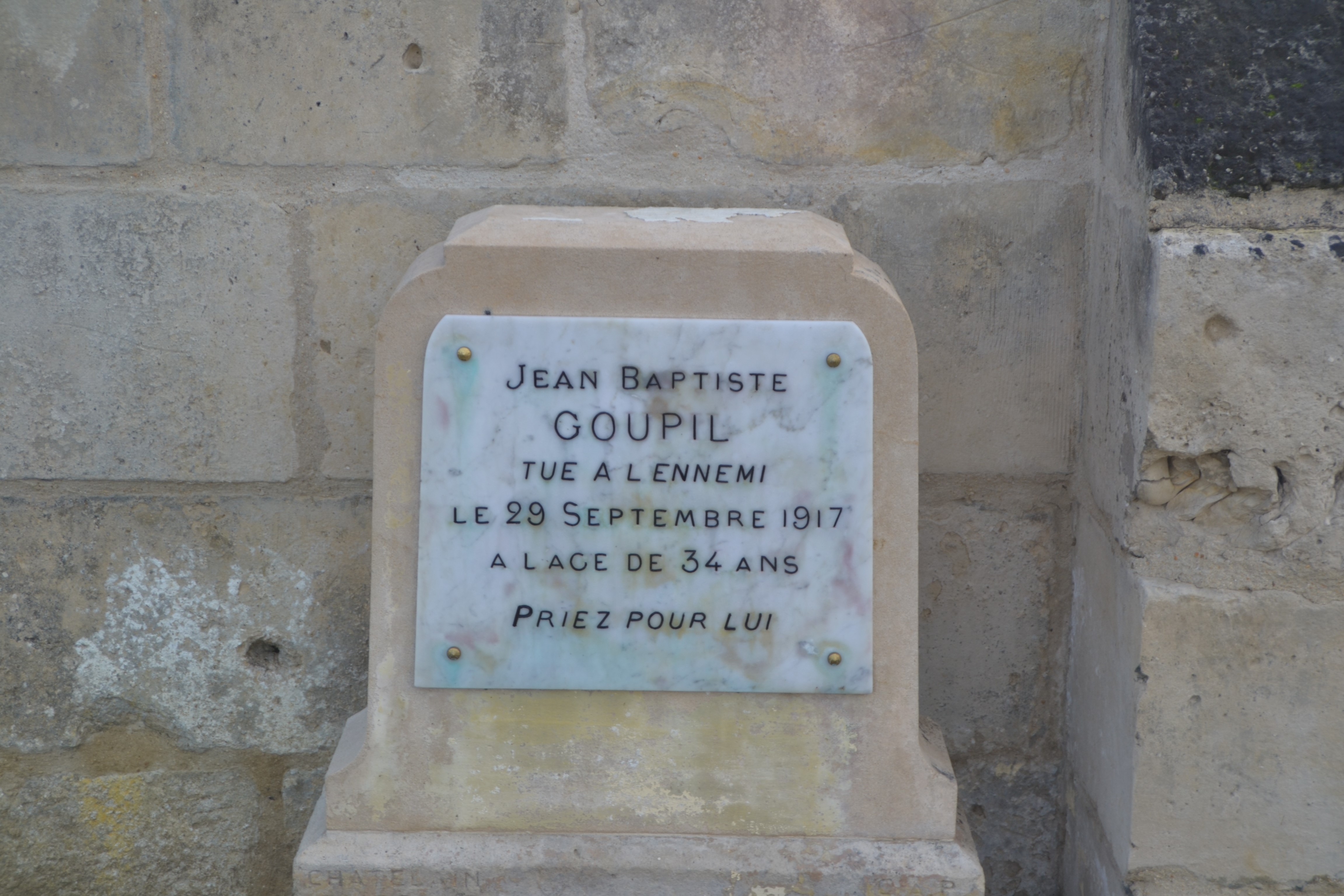 Goupil Jean Baptiste plaque commémorative à Vénizel (Aisne) novembre 2022