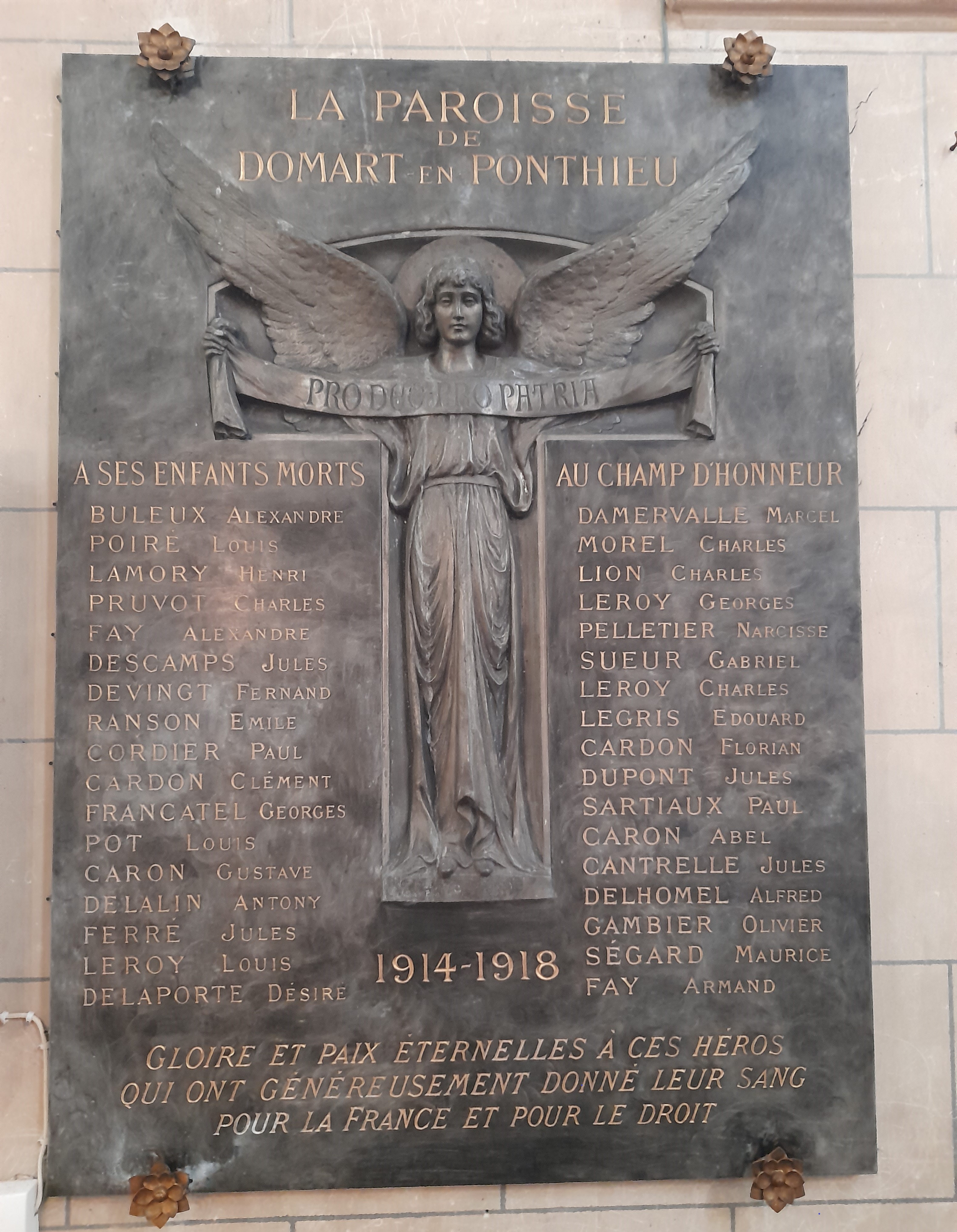 Plaque commémorative Eglise de Domart en Ponthieu (Somme)