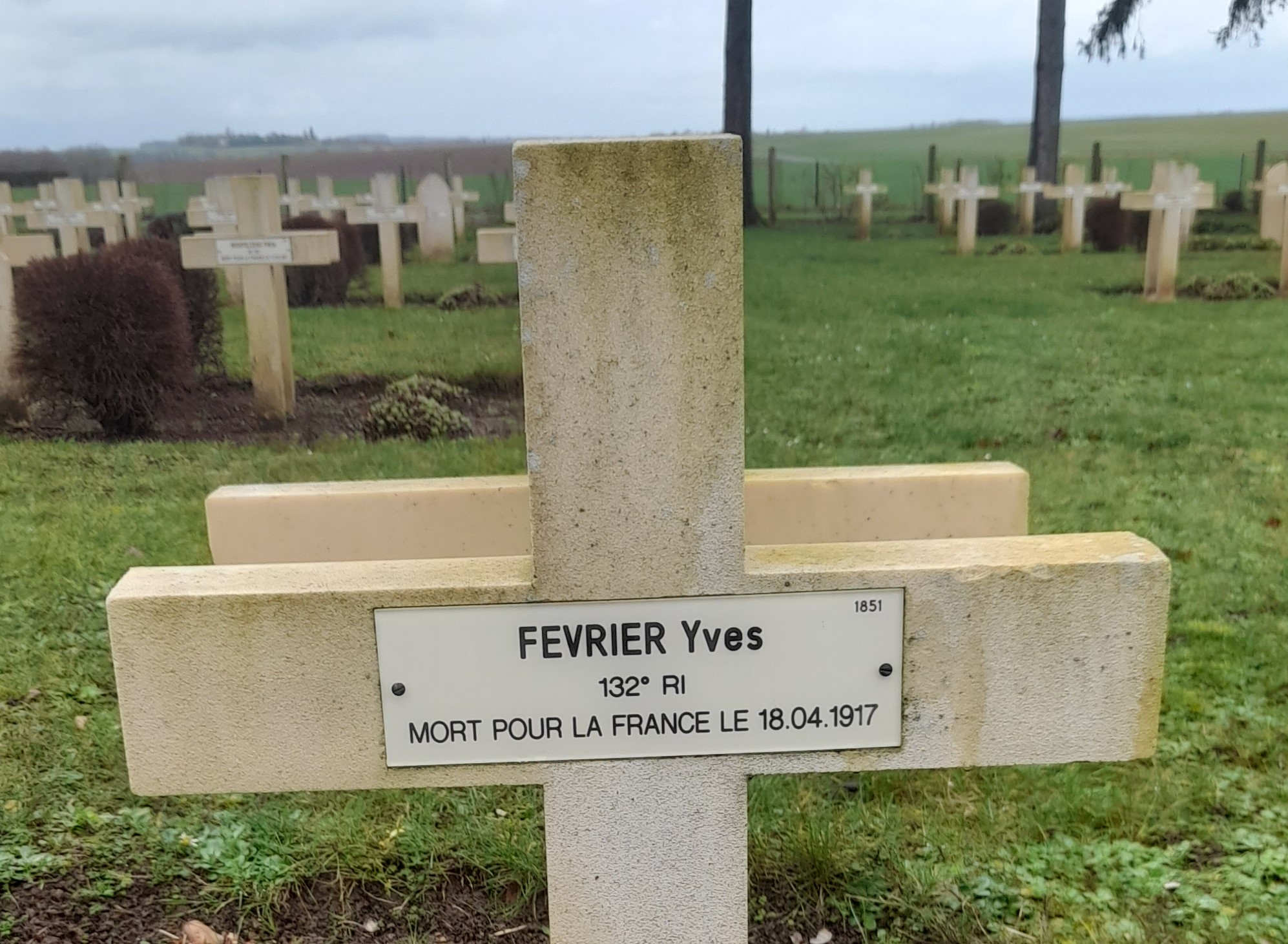 Février Yves sépulture à Cerny en Laonnois (02)