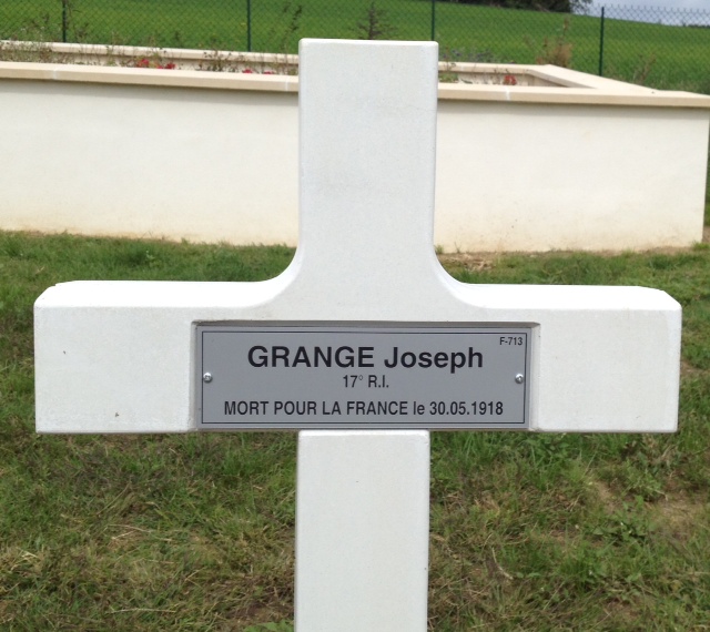 Grange Joseph sépulture à Crouy
