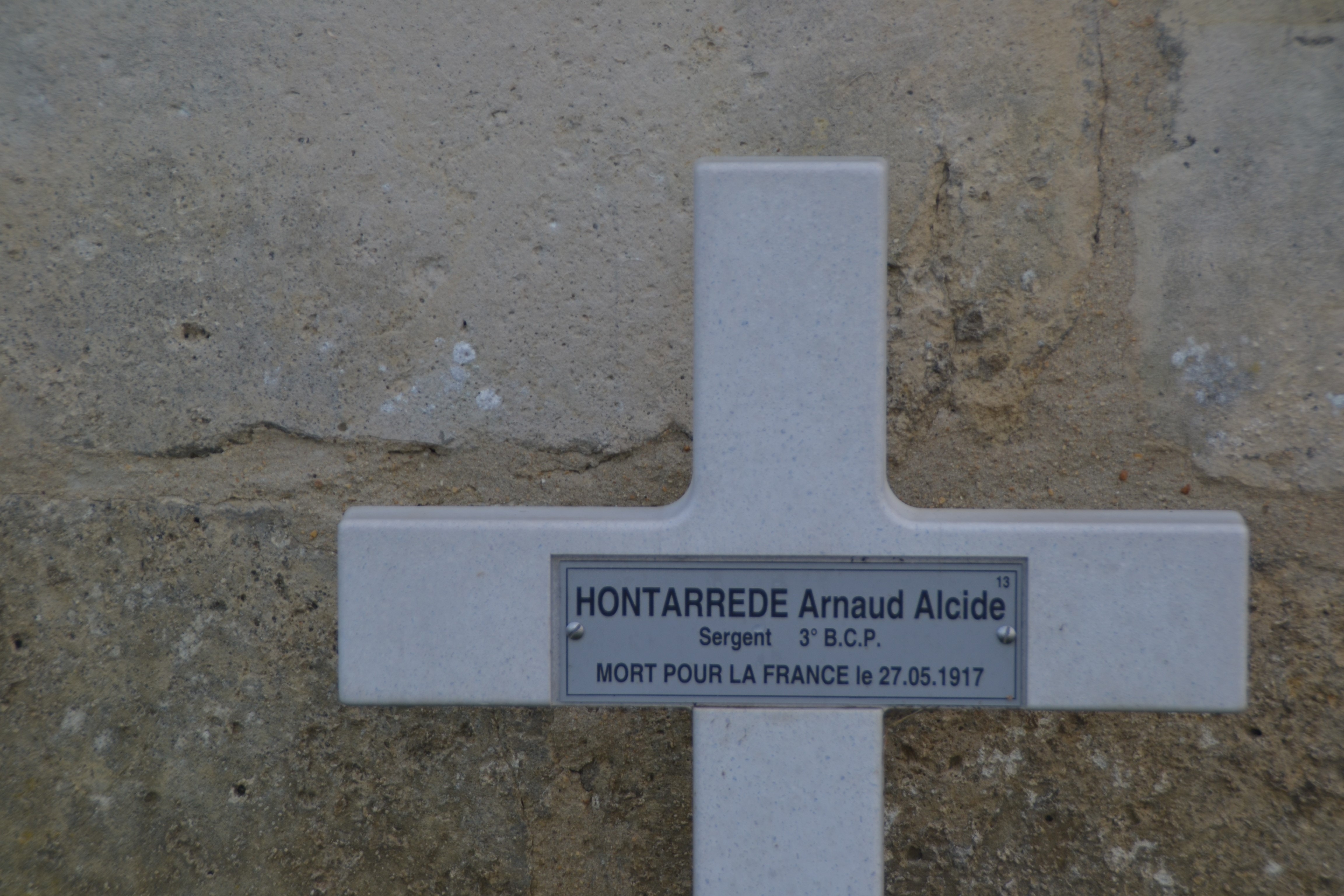 Hontarrede Arnaud Alcide sépulture à Vénizel (Aisne)