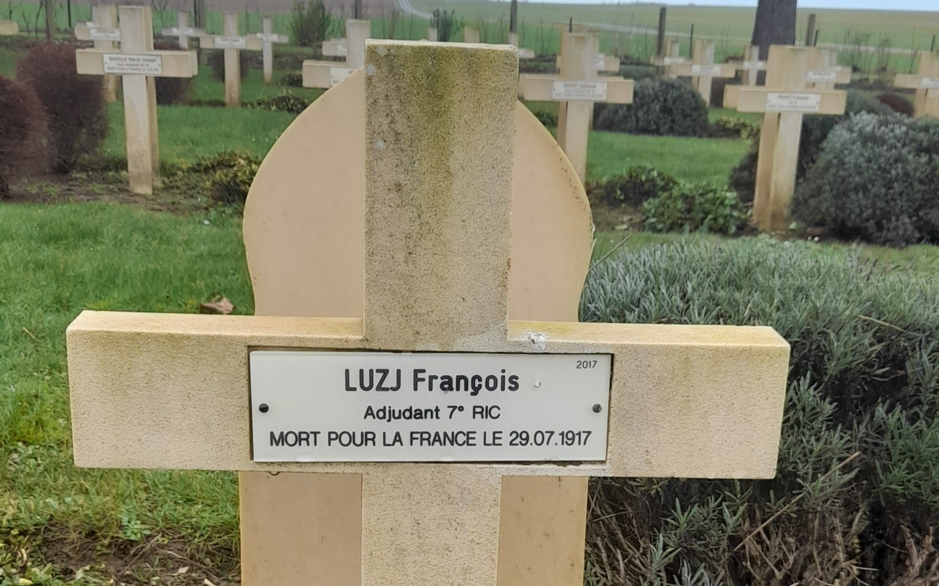 Luzi François sépulture à Cerny en Laonnois (02)