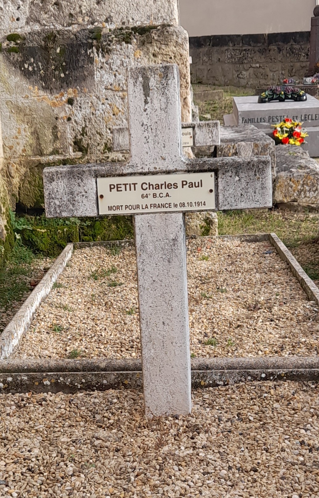 Petit Charles Paul Urbain sépulture à Bucy-le-Long Sainte Marguerite (02)