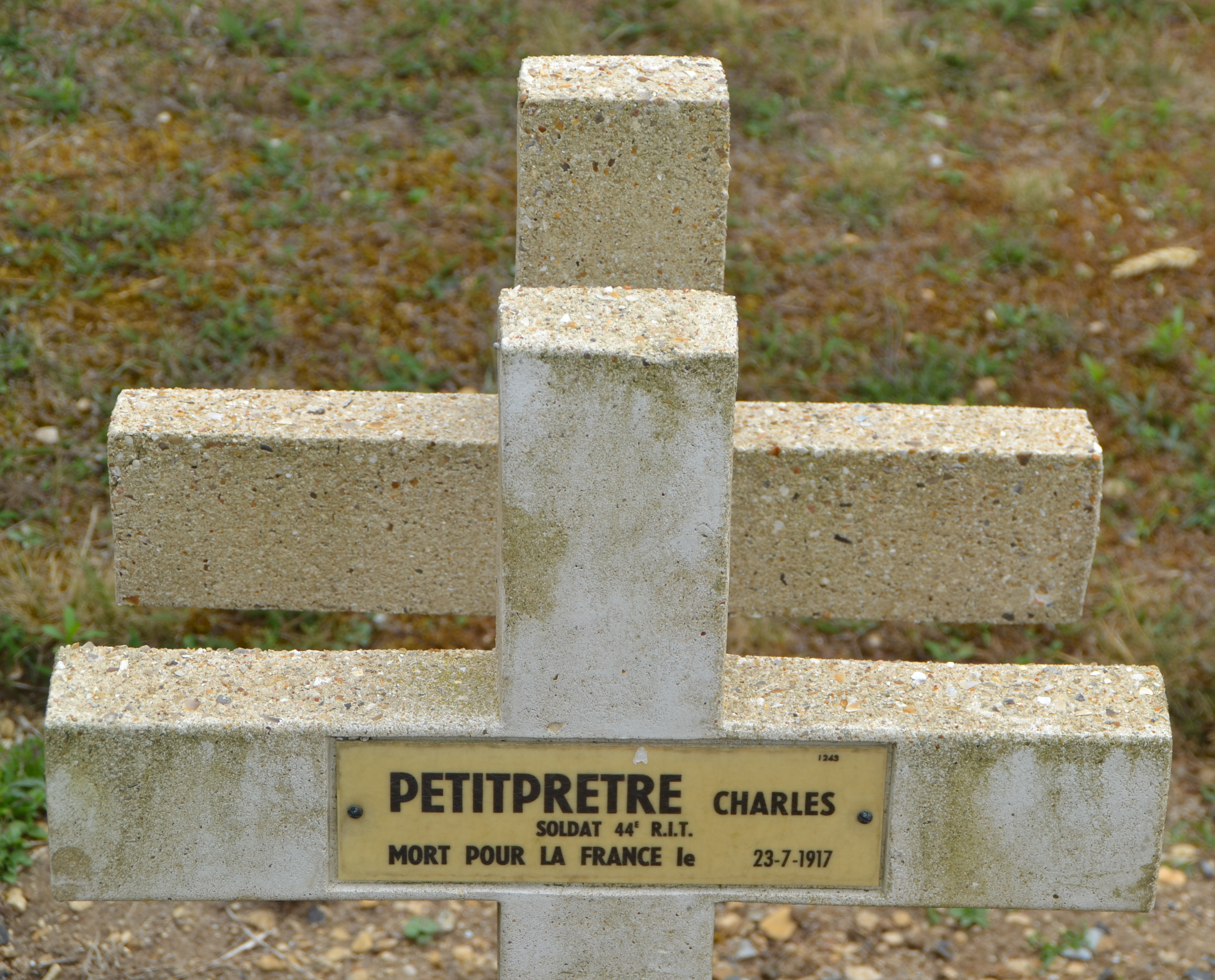 Petitprêtre Charles Gaston sépulture à Soupir 2 (Aisne)
