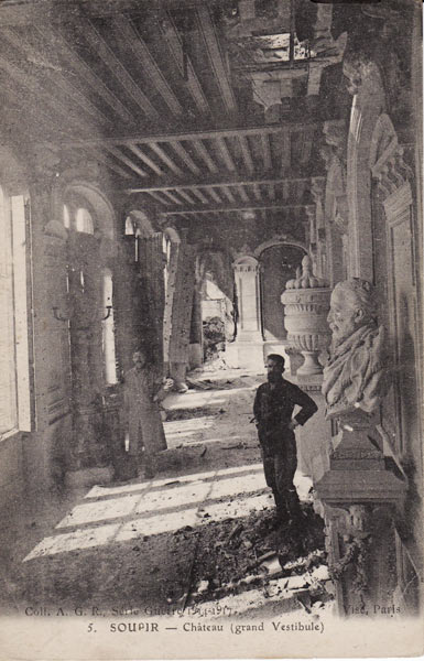 Le château de Soupir - vue du grand vestibule en 1917