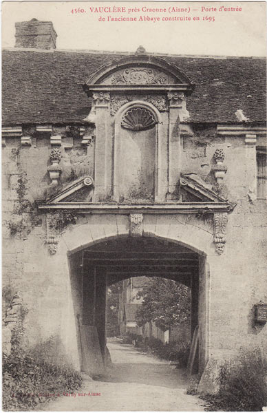 Porte d'entrée, ancienne abbaye de vauclair