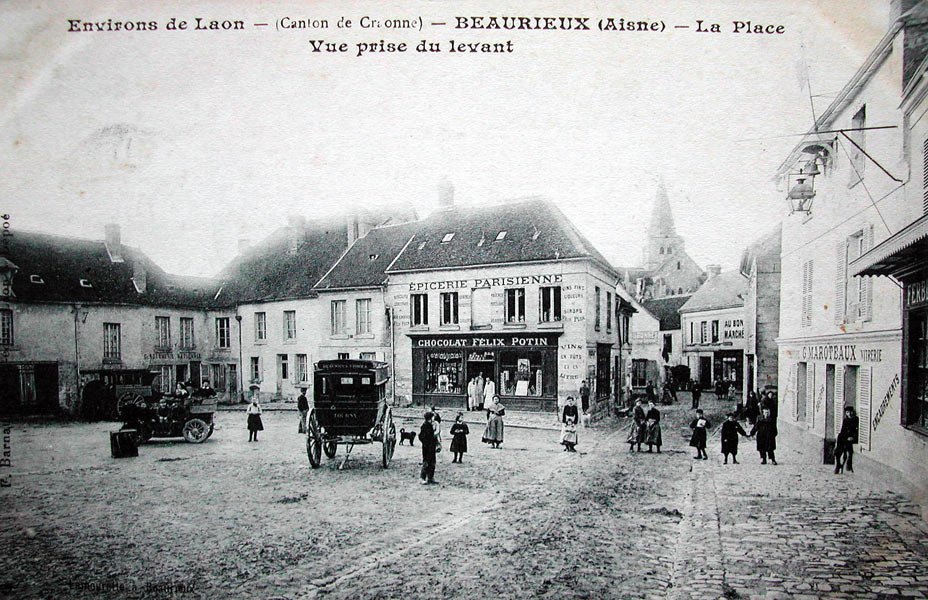 Beaurieux, la place vers 1907