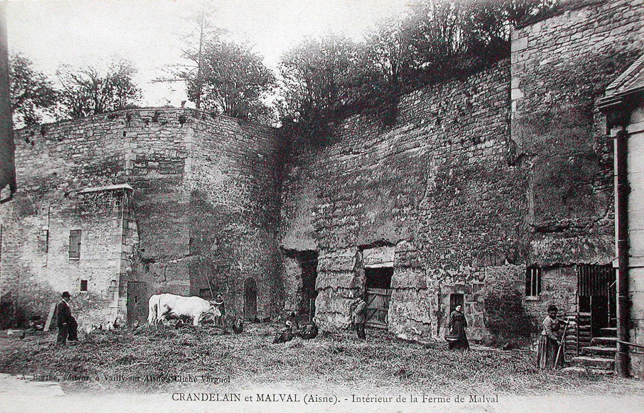 Ferme de Malval, vue intérieure vers 1905
