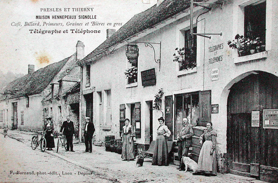 Presles-et-Thierny, le café Hennepeaux Signolle vers 1906