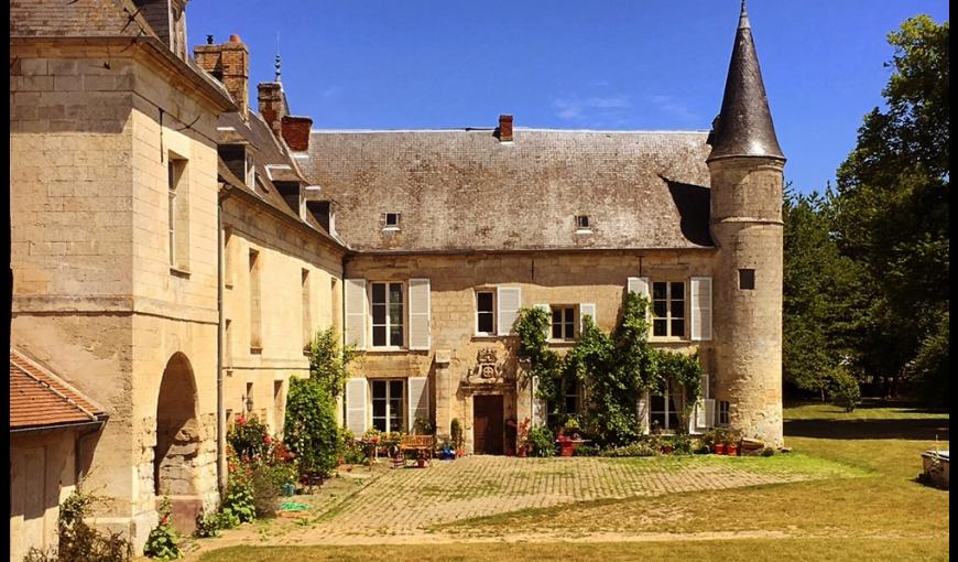 Chambres d'hôtes Le vieux château de Coyolles (1)