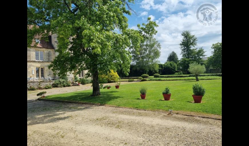 LARGNY SUR AUTOMNE Le Manoir de la Cour