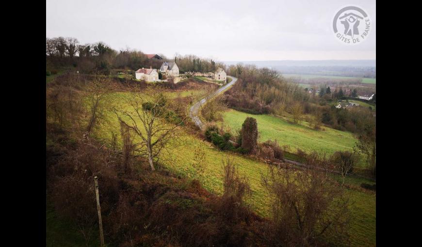 RESSONS-LE-LONG Gîte de La Ferme de la Montagne