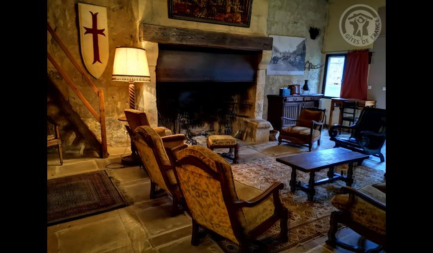 RESSONS-LE-LONG Gîte de La Ferme de la Montagne